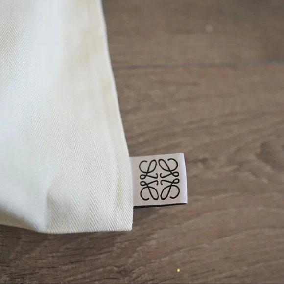 Loewe x Howl’s Moving Castle dice pocket - Picture 9 of 12